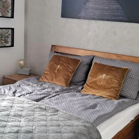 Drwecka Z Indywidualnym Garazem